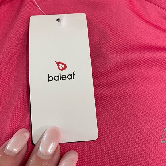 Baleaf coral/pink tank top in Size Small. - Picture 7 of 7